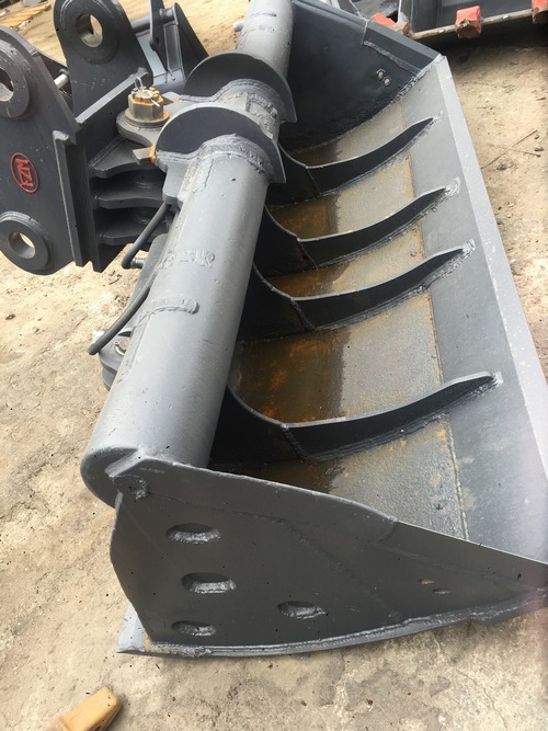 Cupa taluz excavator Case - 600 mm CASE
